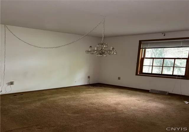 5th image of 827 Tallman St, Syracuse, NY 13204 | MLS# S1686881