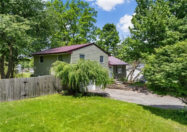 Homes for sale in Camillus, NY | 12 Shady Ln, Camillus, NY 13219 | MLS# S1687741