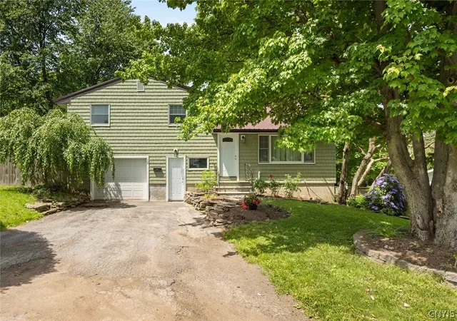 Homes for sale in Camillus, NY | 12 Shady Ln, Camillus, NY 13219 | MLS# S1687741