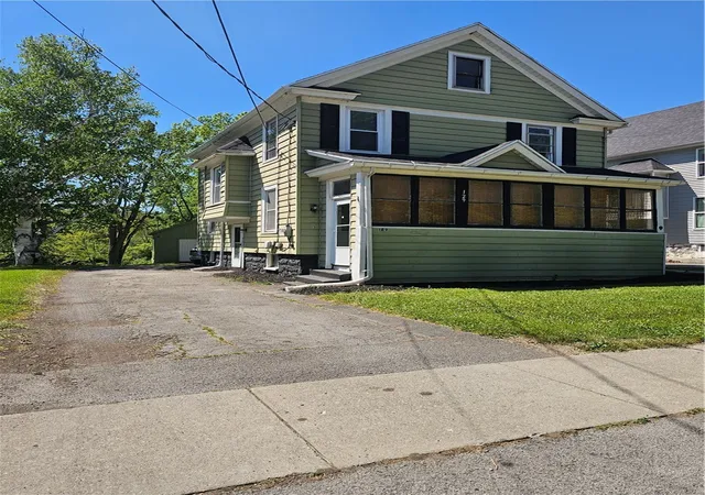 Homes for sale in Batavia City, NY | 129 Pearl St, Batavia City, NY 14020 | MLS# R1687986