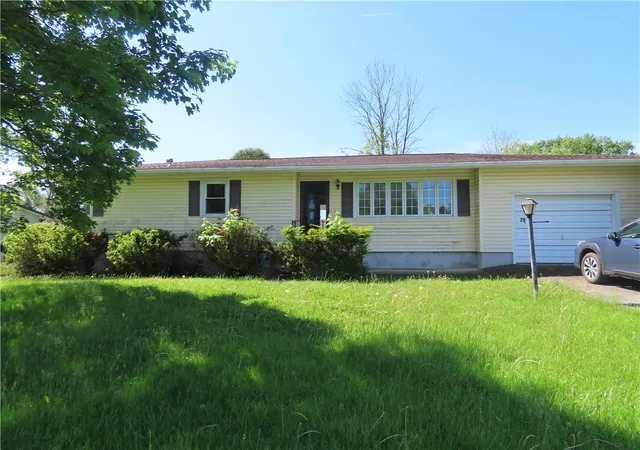 Homes for sale in Auburn, NY | 28 Jarvis St, Auburn, NY 13021 | MLS# R1688077