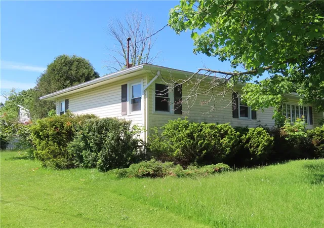 Homes for sale in Auburn, NY | 28 Jarvis St, Auburn, NY 13021 | MLS# R1688077