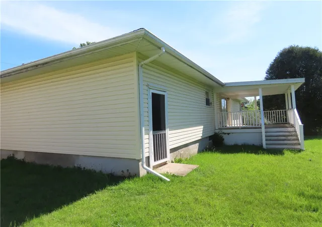 Homes for sale in Auburn, NY | 28 Jarvis St, Auburn, NY 13021 | MLS# R1688077