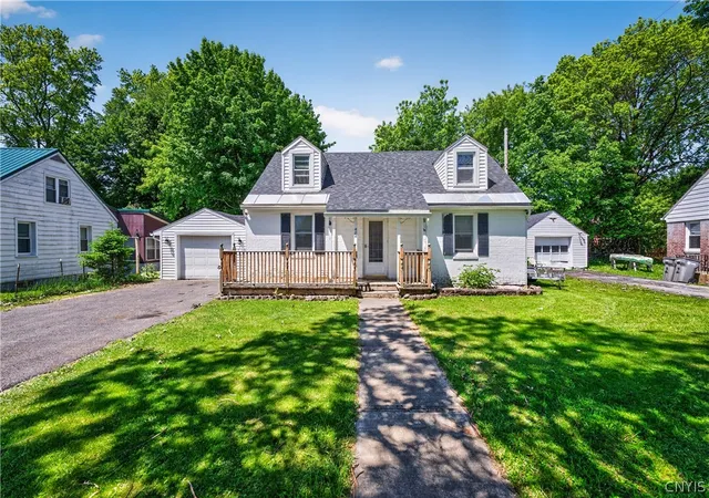 Homes for sale in Rome, NY | 404 Oakwood St, Rome, NY 13440 | MLS# S1687305