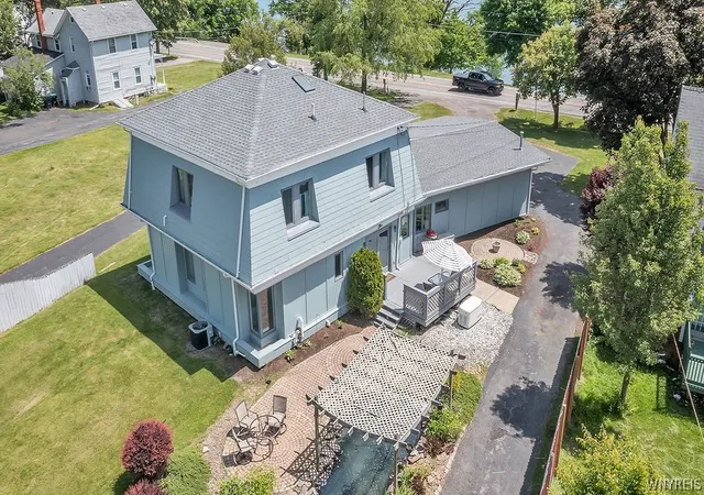 Homes for sale in Grand Island, NY | 1030 East River Rd, Grand Island, NY 14072 | MLS# B1687687