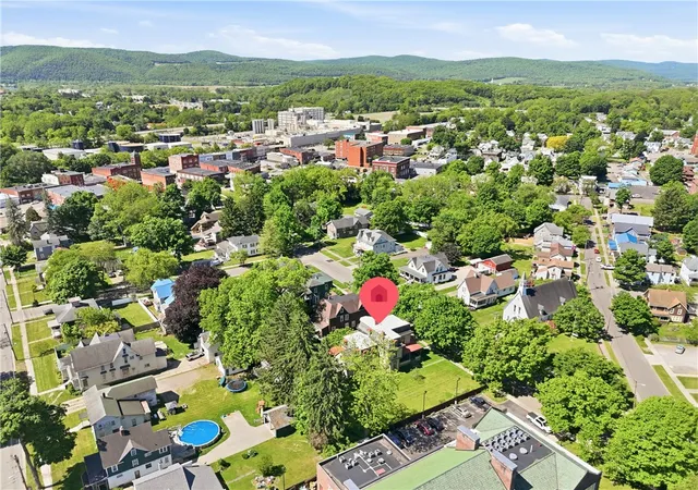 Photo 4 of Single family home for sale at 440 Park Ave, Waverly, NY 14892 | MLS# R1687311 | Listing updated on 2026-08-03