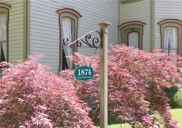 Photo 5 of Single family home for sale at 440 Park Ave, Waverly, NY 14892 | MLS# R1687311 | Listing updated on 2026-08-03