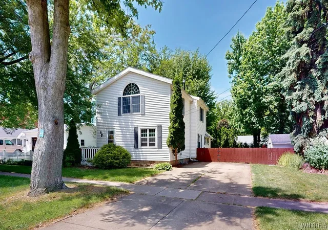 Homes for sale in Lewiston, NY | 225 N 4th St, Lewiston, NY 14092 | MLS# B1686819