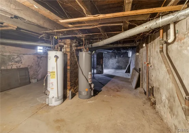 Homes for sale in Utica, NY | 613 Spring St W, Utica, NY 13502 | MLS# S1685501