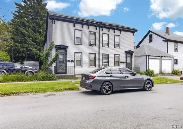 Homes for sale in Utica, NY | 811 Huntington St #809, Utica, NY 13502 | MLS# S1685517