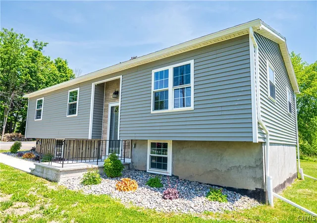 Photo 4 of Single family home for sale at 5535 Eureka Rd, Rome, NY 13440 | MLS# S1688188 | Listing updated on 2026-07-18