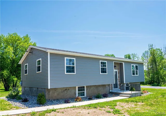 Photo 5 of Single family home for sale at 5535 Eureka Rd, Rome, NY 13440 | MLS# S1688188 | Listing updated on 2026-07-18
