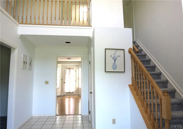Photo 4 of Sale Pending at 8226 Turnstone Dr, Manlius, NY 13104 | MLS# S1688210 | Listing updated on 2026-07-02