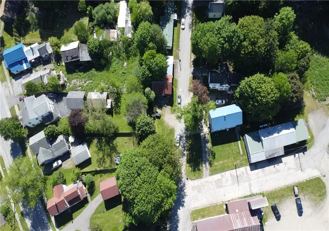 20th image of 25 Academy St, New Berlin, NY 13411 | MLS# R1682419