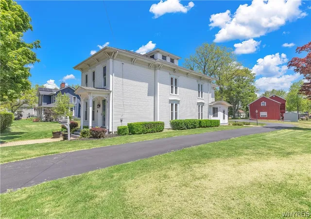 4th image of 520 Main St, Youngstown, NY 14174 | MLS# B1666326