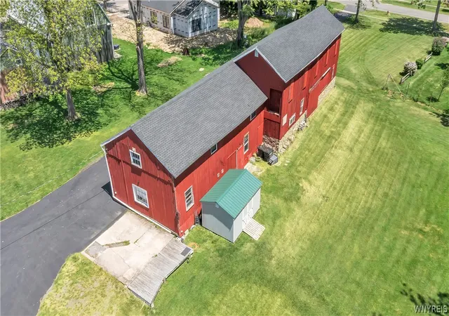 5th image of 520 Main St, Youngstown, NY 14174 | MLS# B1666326