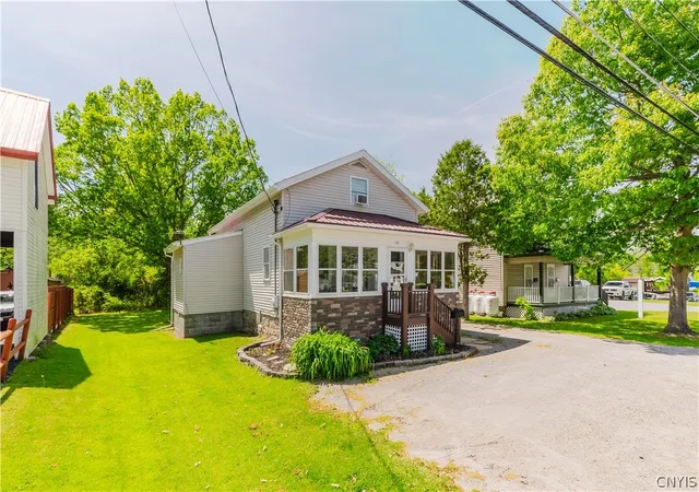 Photo 2 of Single family home for sale at 142 Church St, Alexandria Bay, NY 13607 | MLS# S1687330 | Listing updated on 2026-07-13
