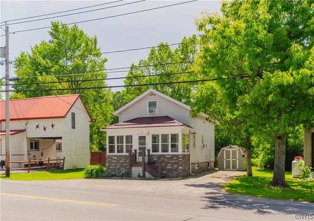 Photo 3 of Single family home for sale at 142 Church St, Alexandria Bay, NY 13607 | MLS# S1687330 | Listing updated on 2026-07-13