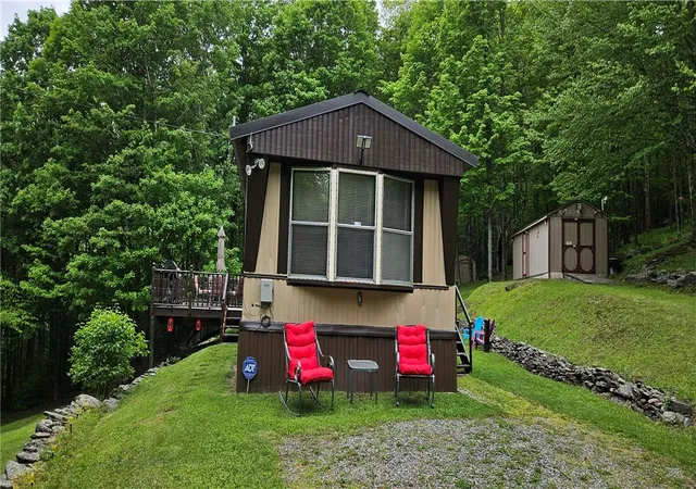Photo 2 of Manufactured home for sale at 697 Rossman Rd, Denver, NY 12421 | MLS# R1684984 | Listing updated on 2026-07-24