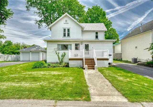 1st image of 27 Martin St, Webster, NY 14580 | MLS# R1687618