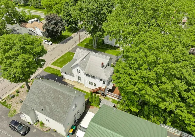 3rd image of 27 Martin St, Webster, NY 14580 | MLS# R1687618