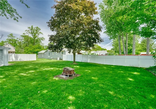 5th image of 27 Martin St, Webster, NY 14580 | MLS# R1687618