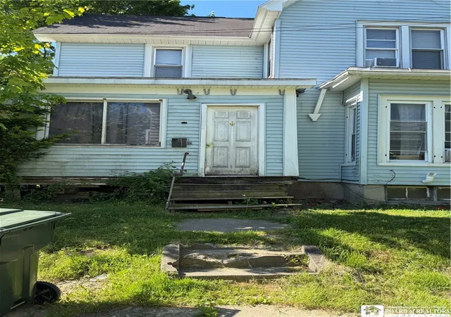 2nd image of 138 Park St, Jamestown, NY 14701 | MLS# R1687661