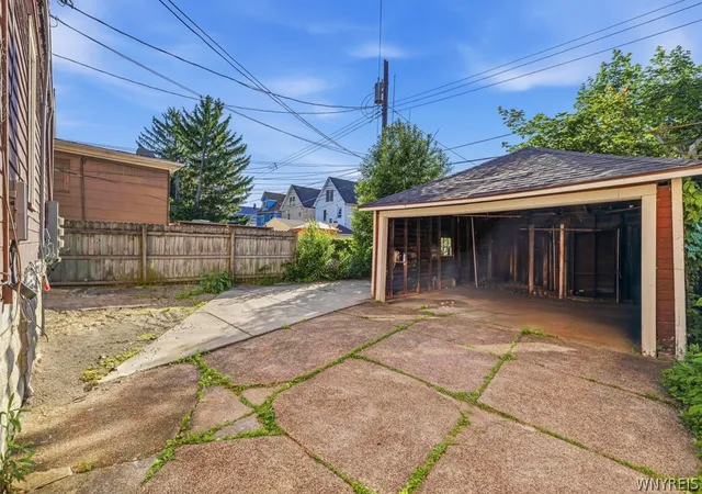 Listing Photo 2 - Condo for sale in building located at 220 Stevenson St, Buffalo, NY 14210 - Unit #