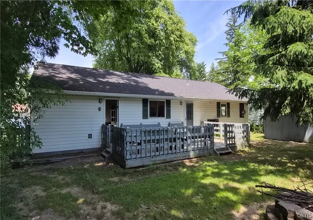 Homes for sale in Clay, NY | 4246 Aurora, Clay, NY 13090 | MLS# S1688237
