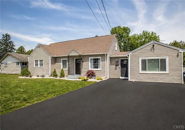 41st image of 406 Drexler St, Salina, NY 13088 | MLS# S1687981