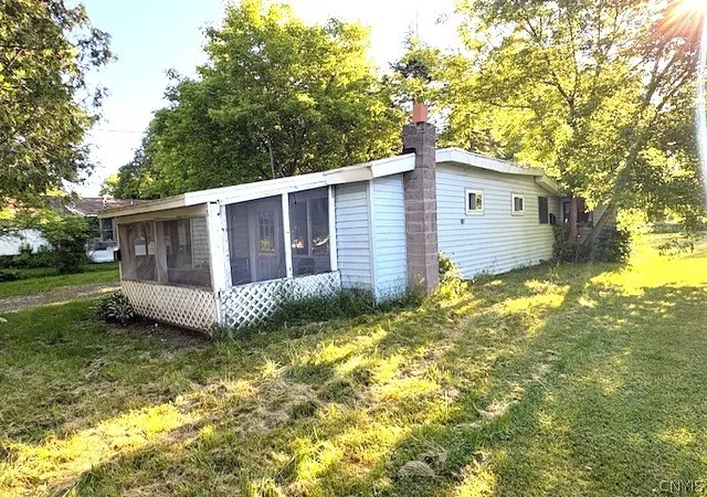 1st image of 112 West Ave, Canastota, NY 13032 | MLS# S1687969