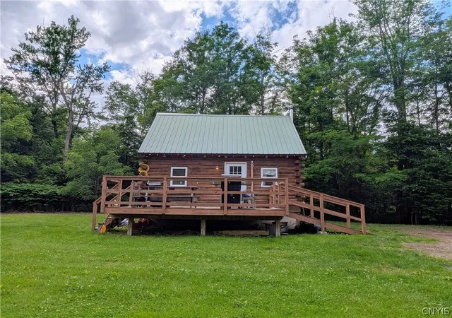 Homes for sale in Albion, NY | 55 Castor Rd, Albion, NY 13142 | MLS# S1688264