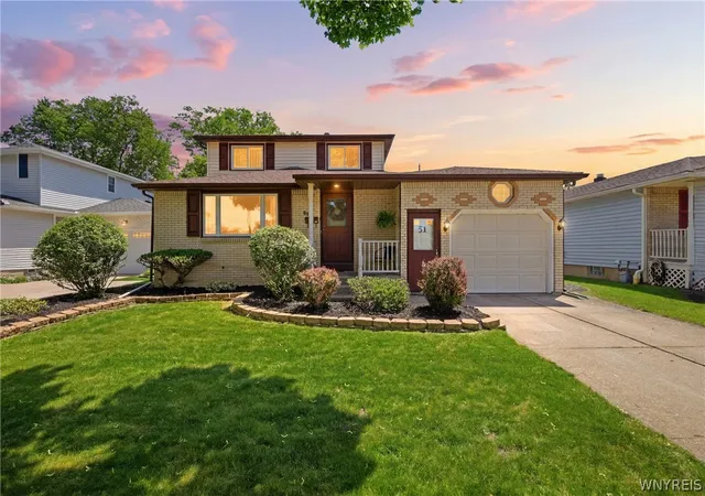 Photo 2 of Sale Pending at 51 Theresa Dr, Buffalo, NY 14227 | MLS# B1687279 | Listing updated on 2026-08-03