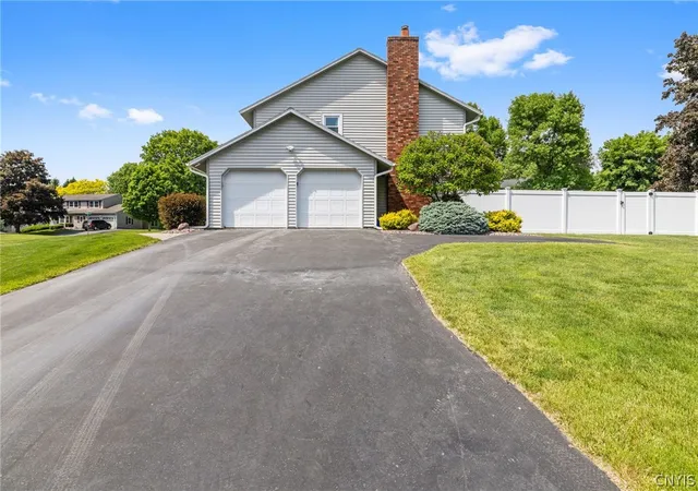 Homes for sale in Clay, NY | 3608 Inclination Dr, Clay, NY 13027 | MLS# S1686400