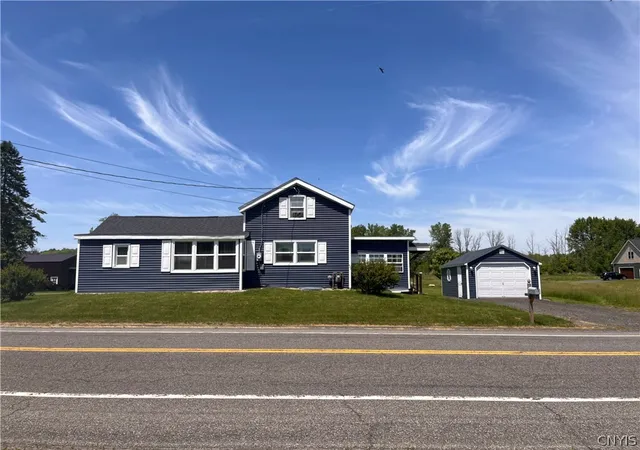 Homes for sale in Camillus, NY | 2751 Warners Rd, Camillus, NY 13164 | MLS# S1687908