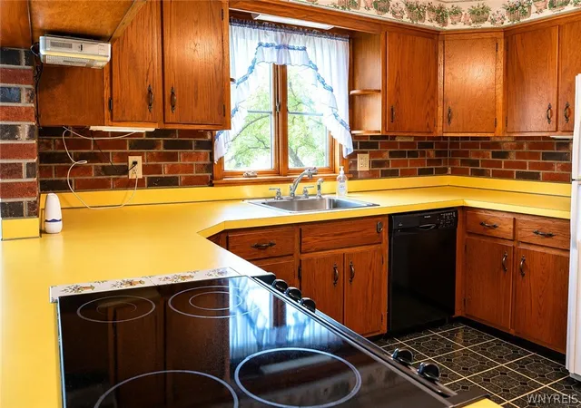 Photo 3 of Sale Pending at 63 Mark Ave, Hamburg, NY 14075 | MLS# B1688140 | Listing updated on 2026-06-23