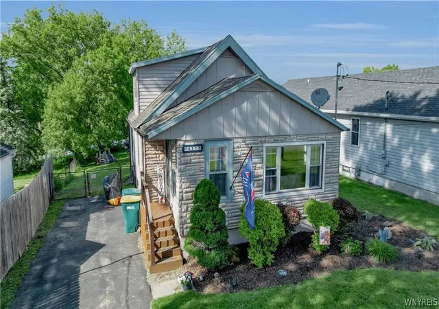 Photo 3 of Sale Pending at 4115 S Main St Rd, Batavia, NY 14020 | MLS# B1688285 | Listing updated on 2026-07-21