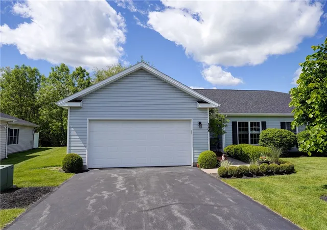 Homes for sale in Canandaigua City, NY | 358 Walker Dr, Canandaigua City, NY 14424 | MLS# R1682810