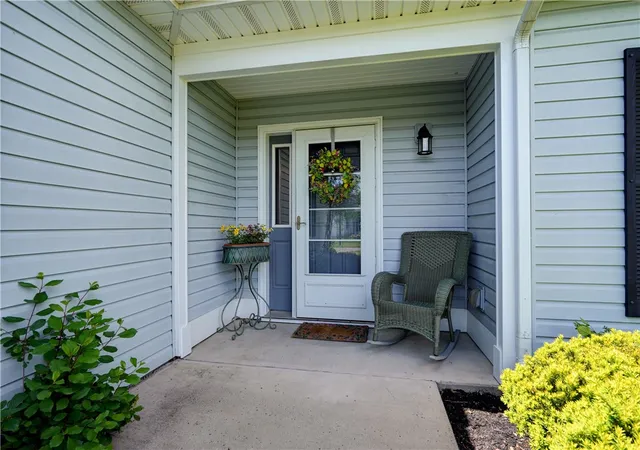 Homes for sale in Canandaigua City, NY | 358 Walker Dr, Canandaigua City, NY 14424 | MLS# R1682810