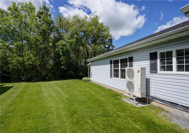 Homes for sale in Canandaigua City, NY | 358 Walker Dr, Canandaigua City, NY 14424 | MLS# R1682810