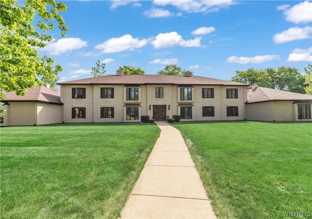 Homes for sale in Lewiston, NY | 5249 Paddock Ln, Lewiston, NY 14092 | MLS# B1687750