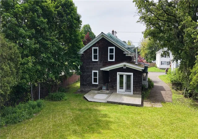 2nd image of 7 Sheldon St, Norwich, NY 13815 | MLS# R1688382
