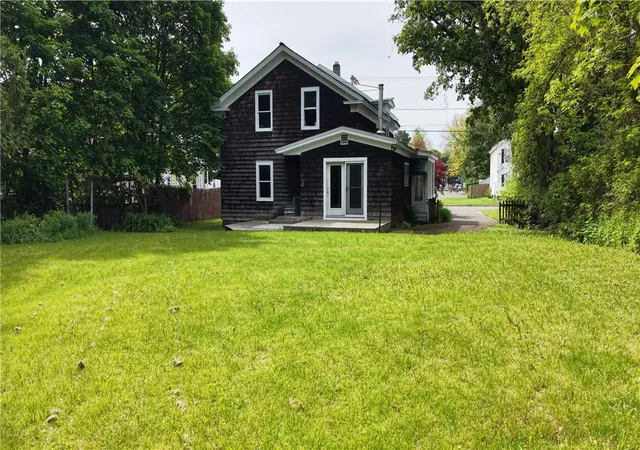 3rd image of 7 Sheldon St, Norwich, NY 13815 | MLS# R1688382