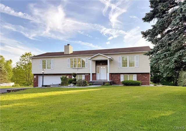 Homes for sale in Frankfort, NY | 2673 Albany Rd, Frankfort, NY 13340 | MLS# S1680840
