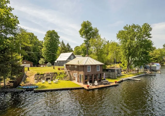 Homes for sale in Constantia, NY | 1379 County Route 17, Constantia, NY 13028 | MLS# S1688392