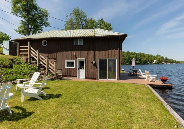 Homes for sale in Constantia, NY | 1379 County Route 17, Constantia, NY 13028 | MLS# S1688392
