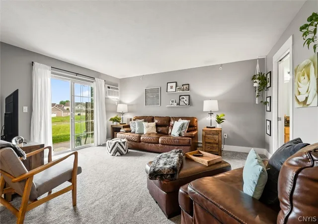 Listing Photo 4 - Condo for sale in building located at 1402 Landrush, Baldwinsville, NY 13027