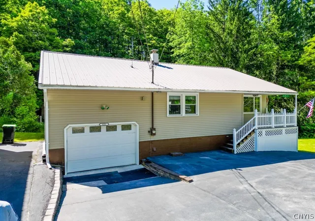 1st image of 601 Spinnerville Gulf Rd N, German Flatts, NY 13357 | MLS# S1688450