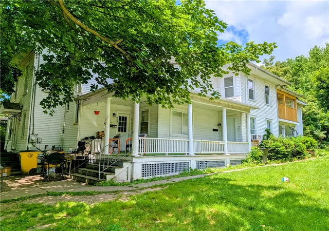 Photo 2 of Multi family home for sale at 424 W 4th Street, Elmira, NY 14901 | MLS# R1688302 | Listing updated on 2026-08-03