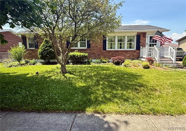 Photo 2 of Sale Pending at 1376 101st Street, Niagara Falls, NY 14304 | MLS# B1688058 | Listing updated on 2026-07-01
